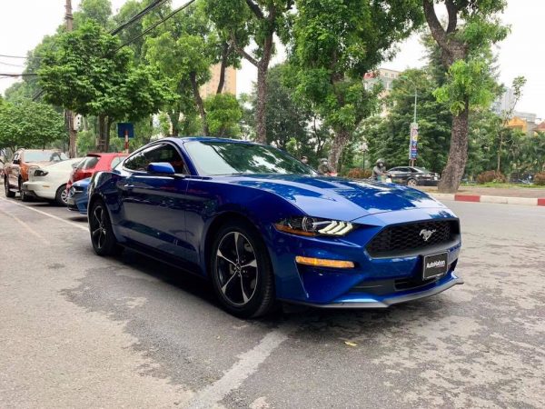 Ford Mustang 2018 màu xanh độc nhất Việt Nam, giá hơn 2,7 tỷ đồng