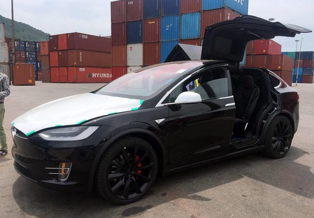 Siêu xe Tesla Model X - Hàng hiếm ở Việt nam giá 3, 7 tỷ đồng