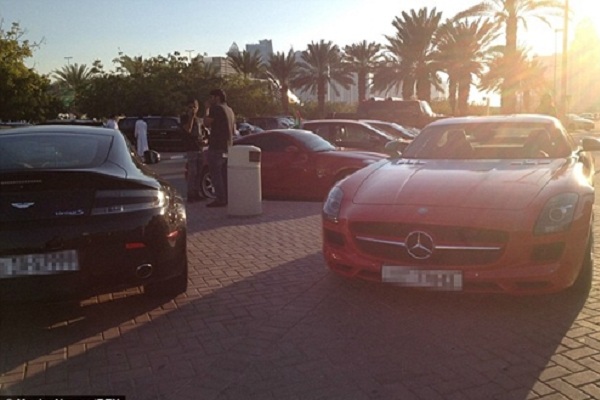 Đời sống xe ở Dubai, chỉ toàn siêu xe sang trọng
