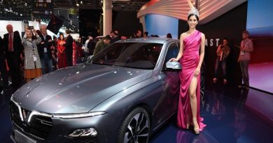 Hoa hậu Tiểu Vy cùng VinFast xuất hiện ở triển lãm ôtô Paris 2018