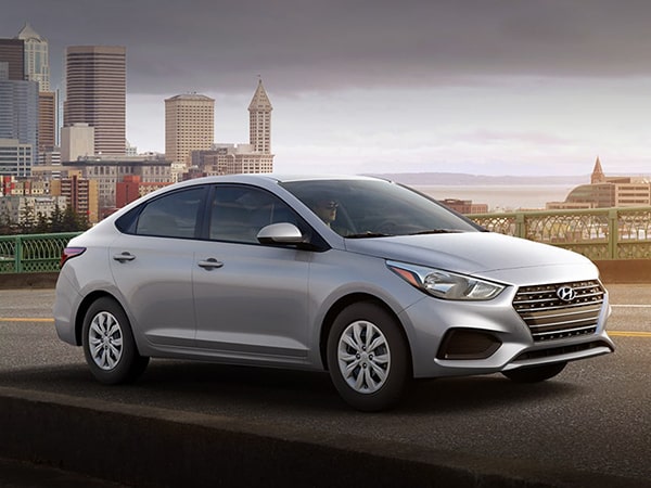 Đánh giá Hyundai Accent: Thiết kế tinh tế, tiện nghi ấn tượng 