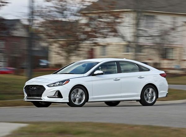 Đánh giá Hyundai Sonata: Lột xác với thiết kế sang trọng