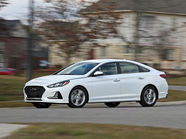 Đánh giá Hyundai Sonata: Lột xác với thiết kế sang trọng 