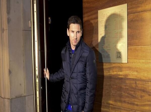 Tin thể thao 27/1: Messi bất ngờ trở lại Barcelona