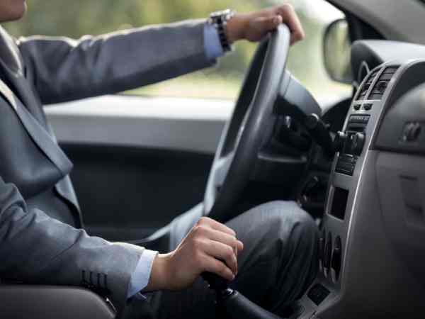Cách luyện kỹ năng lái xe số sàn an toàn và hiệu quả