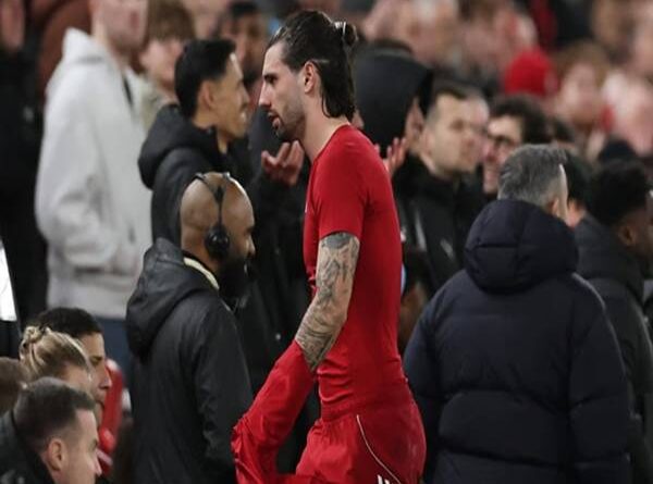 Tin Liverpool: Szoboszlai bị treo giò khiến The Kop chao đảo